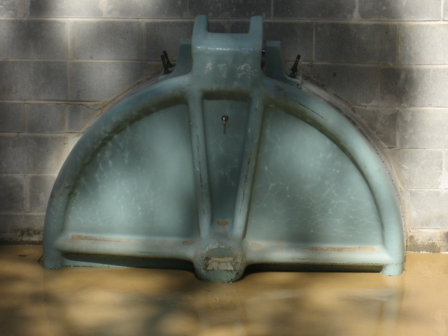 LARGE PIPE MOUNT FLOODGATE LARGE PIPE MOUNT FLOODGATE